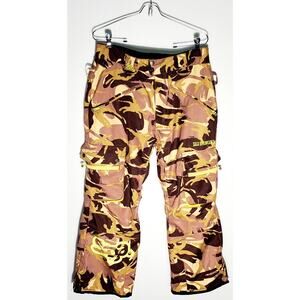 SAGA Outwear Unisex Camo Snowboarding Pants Size Small Cabincore Sports Sking
